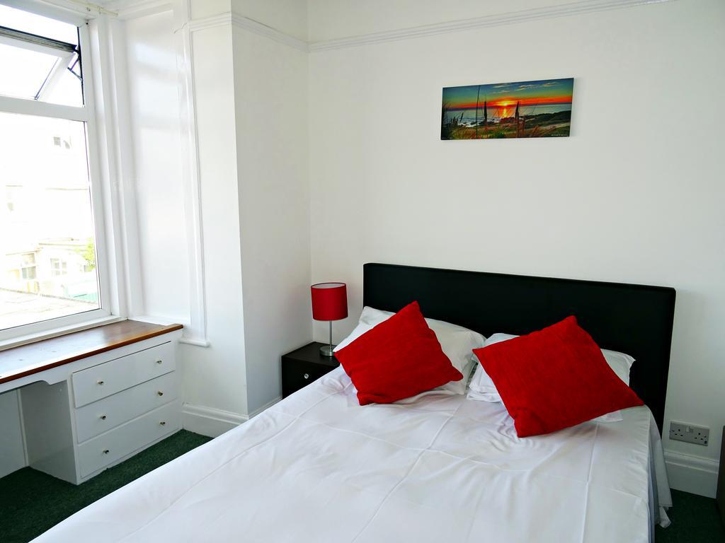 Ocean Breeze Hotel New Quay Exterior foto